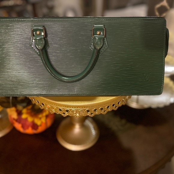 Louis Vuitton Epi 💚💚💚 - Picture 2 of 12